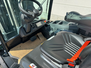 Discover the powerful and energy-efficient Mitsubishi FB50CN electric forklift—available now at Forx, your trusted partner in professional material handling solutions.