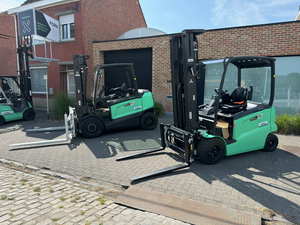 Discover the powerful and energy-efficient Mitsubishi FB50CN electric forklift—available now at Forx, your trusted partner in professional material handling solutions.