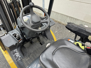 Caterpillar 2.5 ton LPG tripl 4.7M - Forx